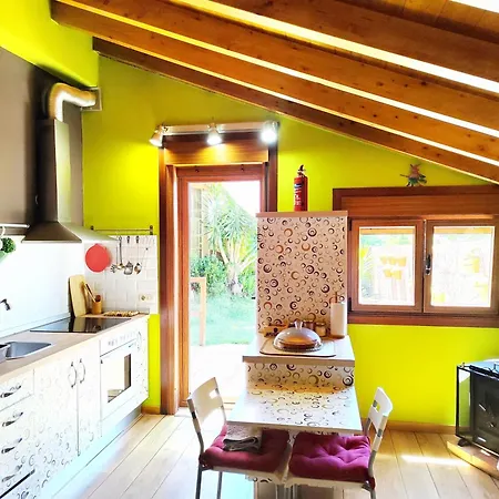 Holiday home Tranquila Casita De Invitados En Con Chimenea