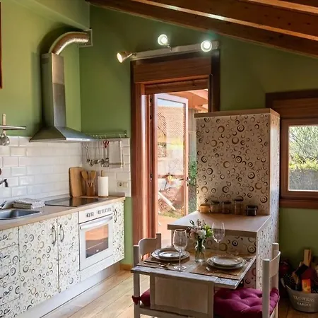 Tranquila Casita De Invitados En Con Chimenea Ferienhaus Vigo