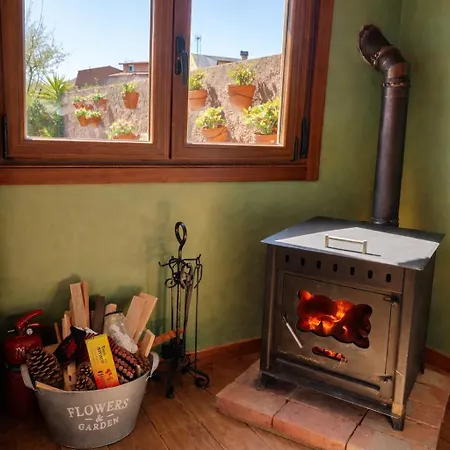 Tranquila Casita De Invitados En Con Chimenea * 比戈