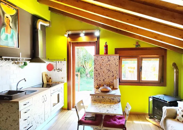 Holiday home Tranquila Casita De Invitados En Con Chimenea